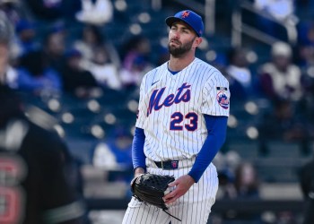 Mets lose in lackluster performance Mets lose in lackluster performance