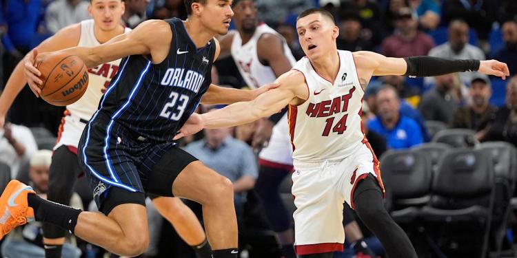 Magic outscore Heat 37–8 in 4th quarter, overcome 25-point deficit for 121–114 win Magic outscore Heat 37–8 in 4th quarter, overcome 25-point deficit for 121–114 win