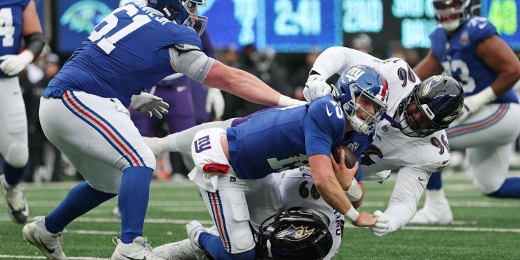 Tim Boyle replaces injured Tommy DeVito, leaving Giants down to their last active QB against Ravens Tim Boyle replaces injured Tommy DeVito, leaving Giants down to their last active QB against Ravens