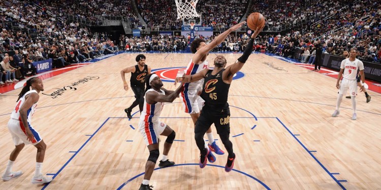 Cavs lose Game 1 to Pistons 111-101 Cavs lose Game 1 to Pistons 111-101
