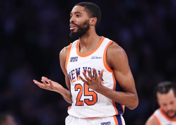 Knicks’ Mikal Bridges plays 6 seconds to keep consecutive games streak alive Knicks’ Mikal Bridges plays 6 seconds to keep consecutive games streak alive