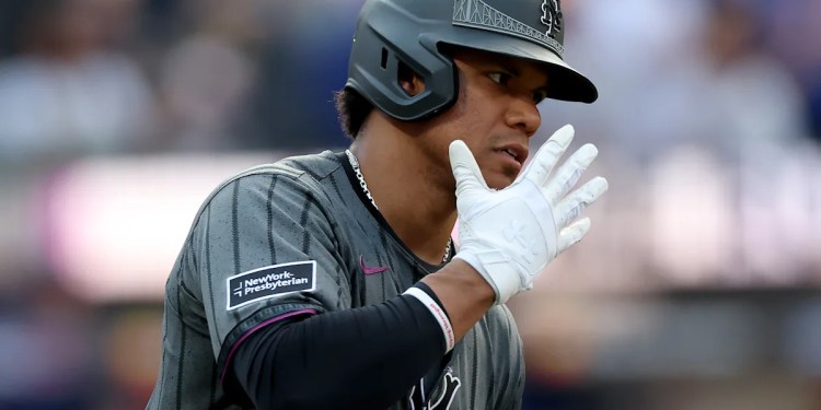 Juan Soto hits 40th homer for Mets; joins Barry Bonds, Jeff Bagwell with 40-homer, 30-steal, 110-walk season Juan Soto hits 40th homer for Mets; joins Barry Bonds, Jeff Bagwell with 40-homer, 30-steal, 110-walk season