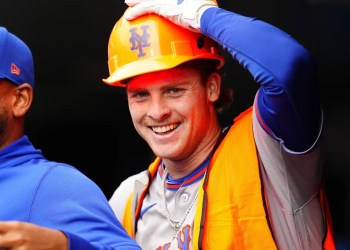 Mets Win Fourth Game in Latest Victory Mets Win Fourth Game in Latest Victory