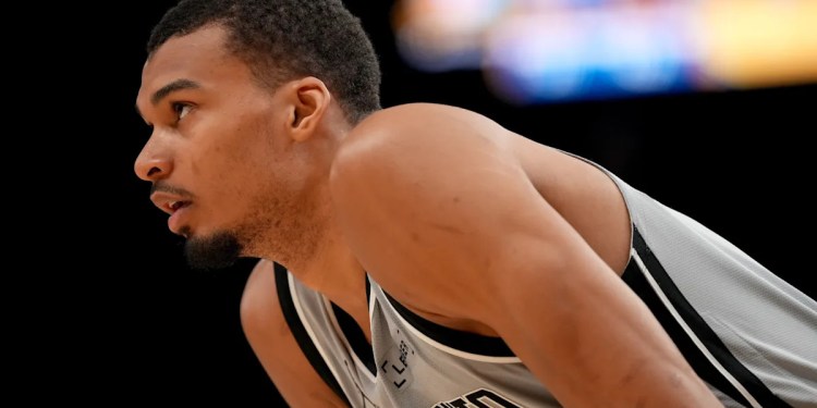 Spurs Win Against Warriors for Second Double-Digit Win Streak Spurs Win Against Warriors for Second Double-Digit Win Streak