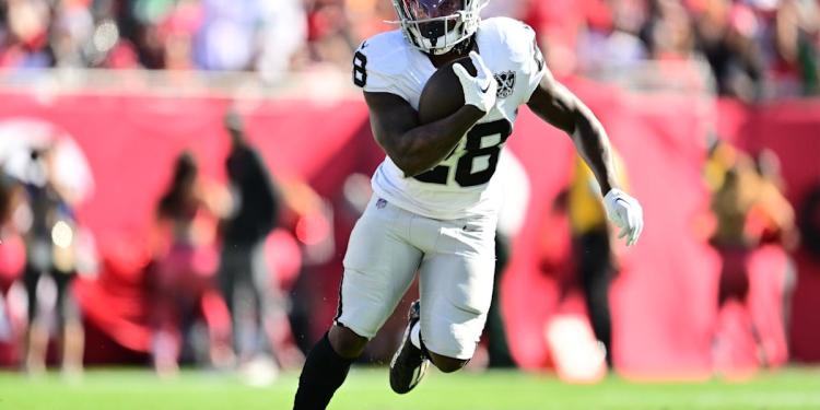 Fantasy Football Waiver Wire: Early pickups for Week 15 Fantasy Football Waiver Wire: Early pickups for Week 15