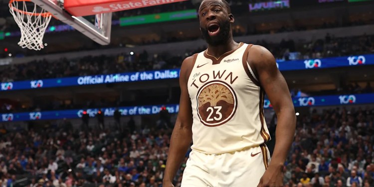 Draymond Green’s four fouls lead to Warriors’ loss to Mavericks Draymond Green’s four fouls lead to Warriors’ loss to Mavericks