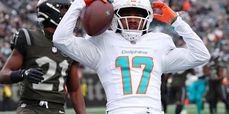 Jaylen Waddle Focused on Super Bowl Goals Jaylen Waddle Focused on Super Bowl Goals