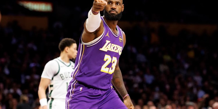 Week 12 Fantasy Basketball High Score Lineup
LeBron James Joins the Lineup Week 12 Fantasy Basketball High Score Lineup
LeBron James Joins the Lineup