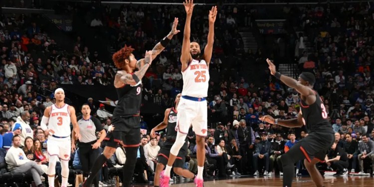 Knicks’ Mikal Bridges Struggles with Shooting in Hometown Game Knicks’ Mikal Bridges Struggles with Shooting in Hometown Game