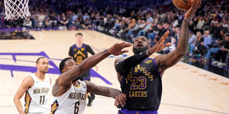 Lakers defeat Pelicans amid turnover issues Lakers defeat Pelicans amid turnover issues