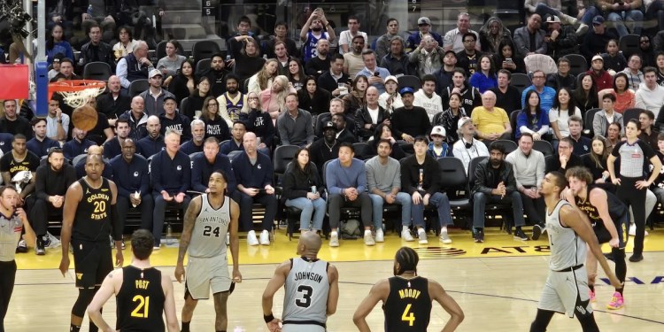 Spurs Defeat Golden State Spurs Defeat Golden State