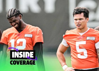 Joe Flacco Benched, Dillon Gabriel Named Starter  
Shedeur Sanders Remains Silent Joe Flacco Benched, Dillon Gabriel Named Starter  
Shedeur Sanders Remains Silent