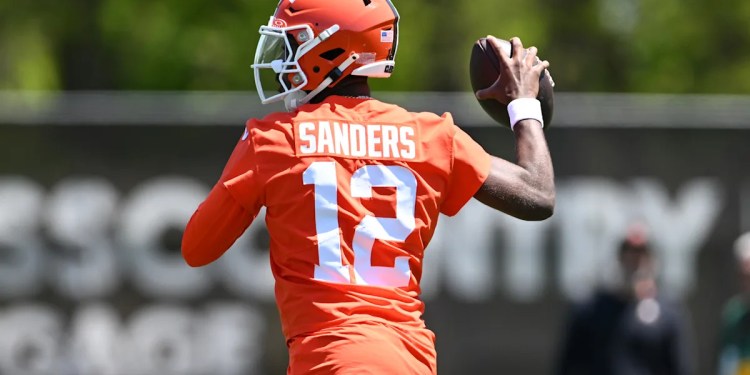 NFL training camps 2025: Top storylines, report dates, locations for all 32 teams, starting with Chargers rookies July 12 NFL training camps 2025: Top storylines, report dates, locations for all 32 teams, starting with Chargers rookies July 12