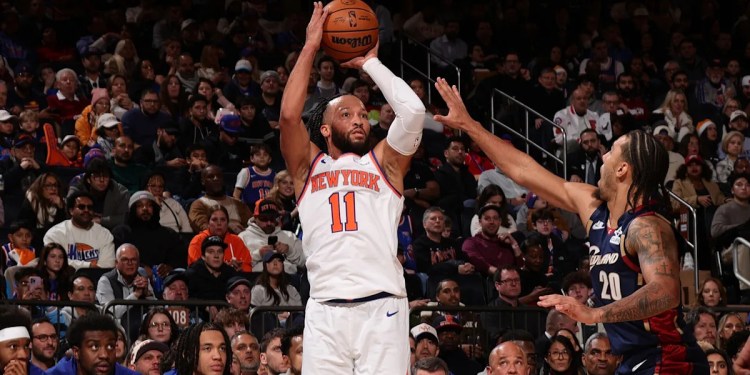 Knicks Defeat Cavaliers 126-124 on Christmas Knicks Defeat Cavaliers 126-124 on Christmas