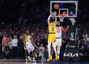 Tyrese Haliburton's clutch Knicks shot vs. Kawhi Leonard's buzzer beater that eliminated 76ers: Who did it better? Tyrese Haliburton's clutch Knicks shot vs. Kawhi Leonard's buzzer beater that eliminated 76ers: Who did it better?