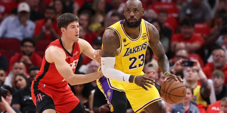 James leads Lakers to OT win, takes 3-0 series lead James leads Lakers to OT win, takes 3-0 series lead
