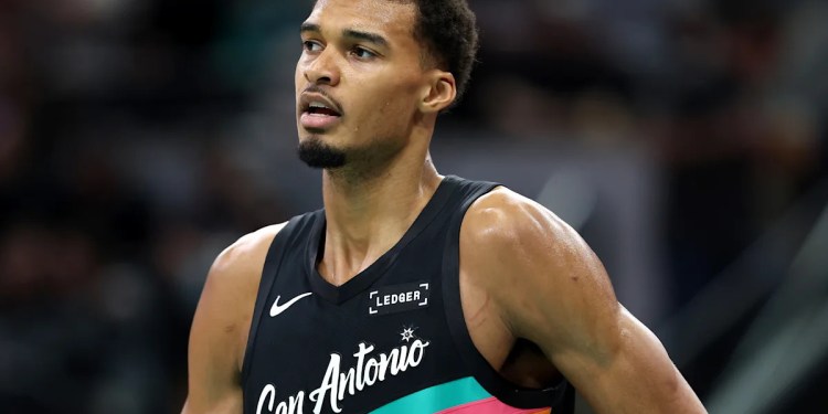 Wembanyama’s Limited Minutes, Spurs Continue to Win Wembanyama’s Limited Minutes, Spurs Continue to Win