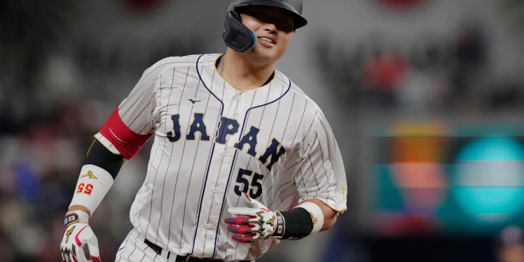 Munetaka Murakami signs 2-year, M contract with White Sox Munetaka Murakami signs 2-year, M contract with White Sox