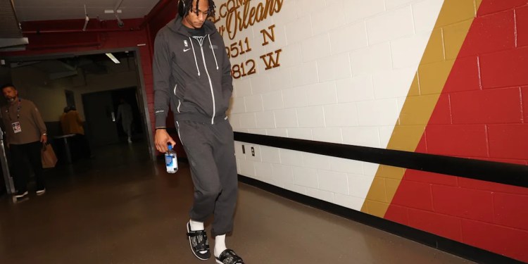 Spurs Evaluate Their Wardrobe Selections Spurs Evaluate Their Wardrobe Selections