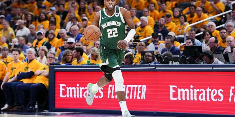 Bucks star Khris Middleton cleared to return after ankle surgeries, still not ready to take the court Bucks star Khris Middleton cleared to return after ankle surgeries, still not ready to take the court