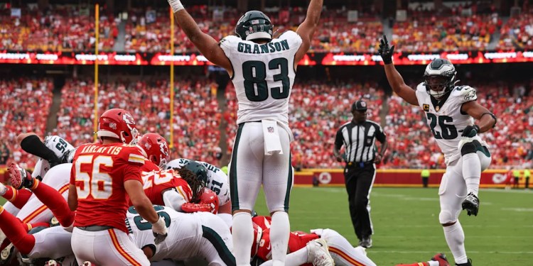 Andy Reid, Tom Brady call out missed false start on tush push late in Eagles' win over Chiefs Andy Reid, Tom Brady call out missed false start on tush push late in Eagles' win over Chiefs