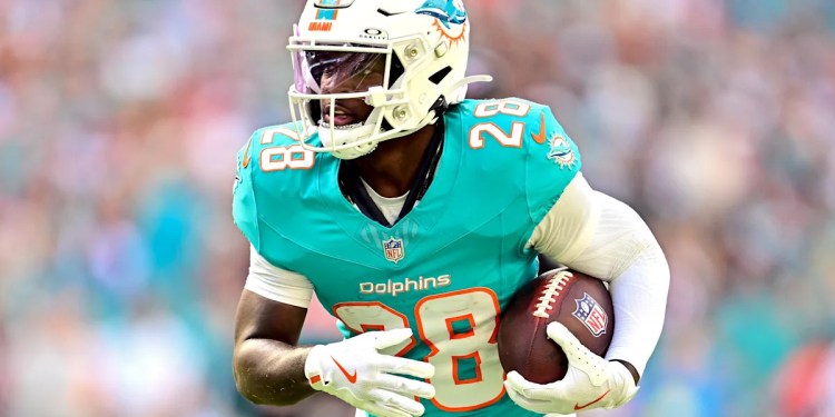 De’Von Achane to Earn Contract This Offseason De’Von Achane to Earn Contract This Offseason