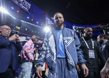 Curry to Compete in 2027 3PT Contest at All-Star Weekend Curry to Compete in 2027 3PT Contest at All-Star Weekend