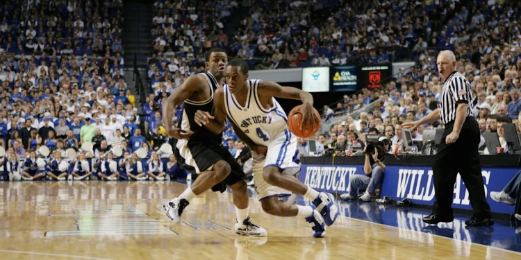 Rajon Rondo graduates from University of Kentucky after finishing undergraduate degree Rajon Rondo graduates from University of Kentucky after finishing undergraduate degree