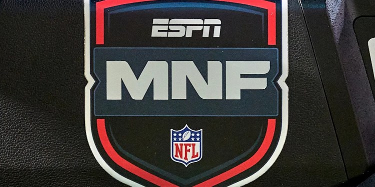NFL and ESPN finalize deal; league acquires 10% of network NFL and ESPN finalize deal; league acquires 10% of network