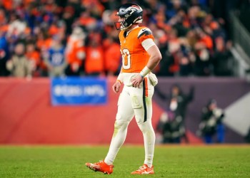 Bo Nix Returns to Running Bo Nix Returns to Running