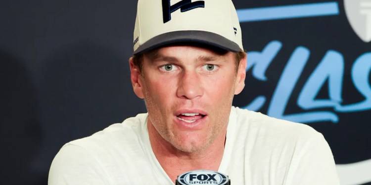 Tom Brady avoids question on Maxx Crosby trade Tom Brady avoids question on Maxx Crosby trade