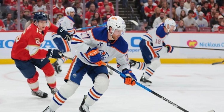 Brett Kulak’s Role with Penguins After Trade from Edmonton Brett Kulak’s Role with Penguins After Trade from Edmonton