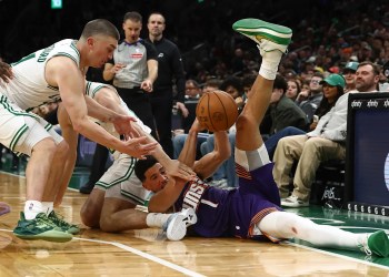 Celtics Apply Mazzulla’s Strategy to Contain Devin Booker Celtics Apply Mazzulla’s Strategy to Contain Devin Booker