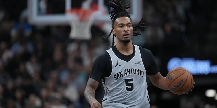 Stephon Castle Out 1-2 Weeks with Hip Flexor Injury Stephon Castle Out 1-2 Weeks with Hip Flexor Injury