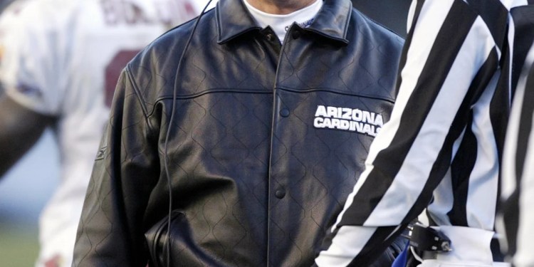 George McCaskey Comments on Dave McGinnis’ Death George McCaskey Comments on Dave McGinnis’ Death