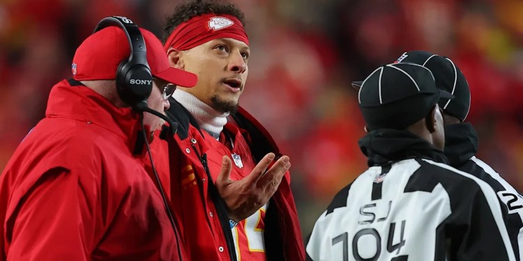 Chiefs End AFC West Title Streak at Nine with Loss to Texans Chiefs End AFC West Title Streak at Nine with Loss to Texans