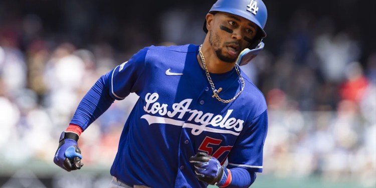 Mookie Betts Injured During Dodgers Win, Undergoes MRI Mookie Betts Injured During Dodgers Win, Undergoes MRI