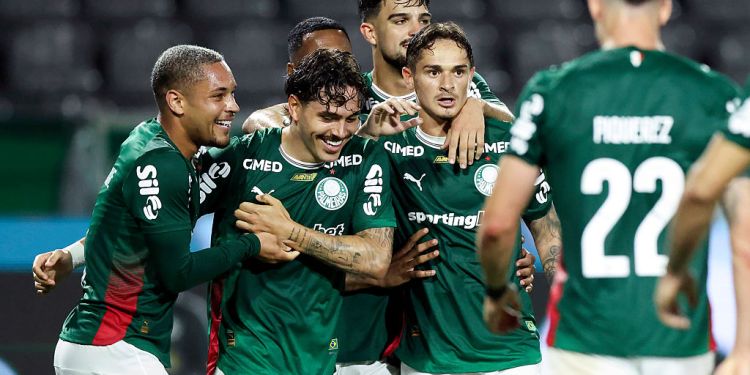 Palmeiras Defeats Vitória in First Half in Barueri Palmeiras Defeats Vitória in First Half in Barueri