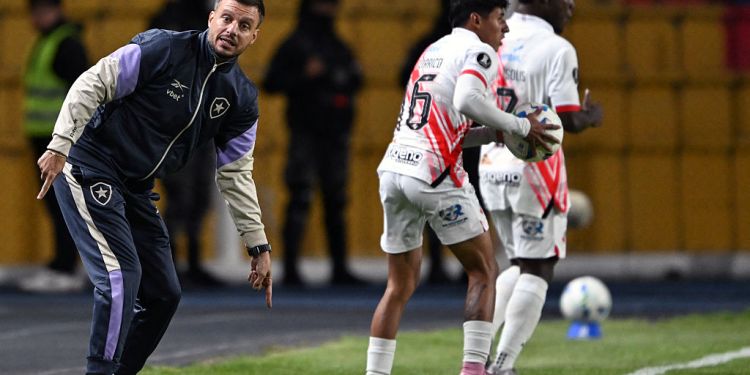 Botafogo fails to convert chances, loses in Bolivia Botafogo fails to convert chances, loses in Bolivia