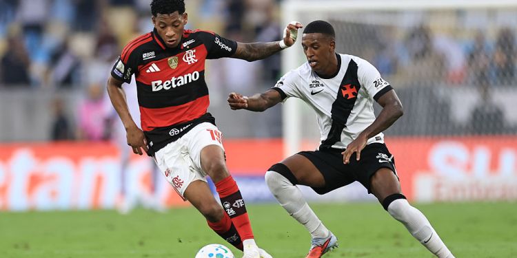 Flamengo and Vasco Derby Ends in Close Finish Flamengo and Vasco Derby Ends in Close Finish