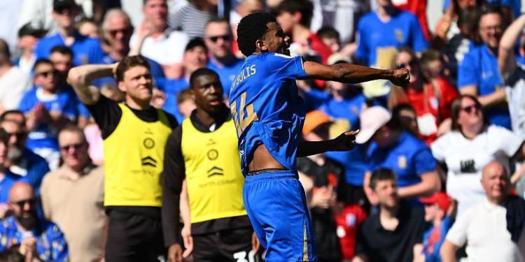 Davies Interested in Loan Player Solis Davies Interested in Loan Player Solis