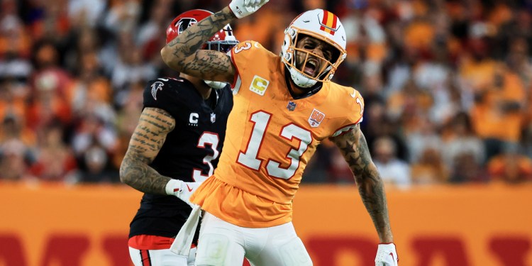 Patrick Willis Discusses Initial Doubts About Mike Evans Signing Patrick Willis Discusses Initial Doubts About Mike Evans Signing