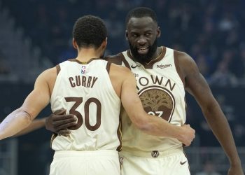 Steph Curry and Draymond Green Prepare for Another Play-In Game Steph Curry and Draymond Green Prepare for Another Play-In Game