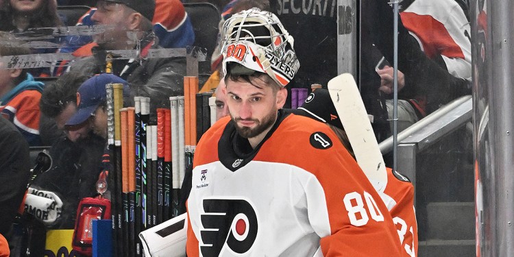 Vladar Injured After First Period Against Sabres Vladar Injured After First Period Against Sabres