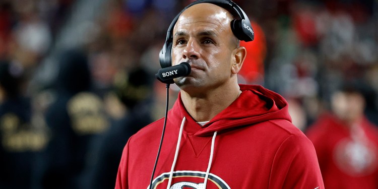 Titans to hire 49ers DC Robert Saleh as head coach Titans to hire 49ers DC Robert Saleh as head coach