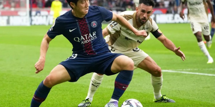 PSG Requests Postponement of Ligue 1 Match Against Lens PSG Requests Postponement of Ligue 1 Match Against Lens