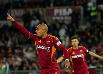 Roma Signs Malen as Other Clubs Show Interest Roma Signs Malen as Other Clubs Show Interest