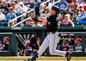 White Sox defeat Guardians, 7-5 White Sox defeat Guardians, 7-5