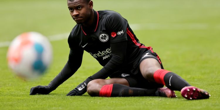 Barcelona Targets Roma Defender as Backup to Bastoni Barcelona Targets Roma Defender as Backup to Bastoni