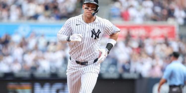 Yankees Expected to Top Blue Jays in AL East in 2026 Yankees Expected to Top Blue Jays in AL East in 2026